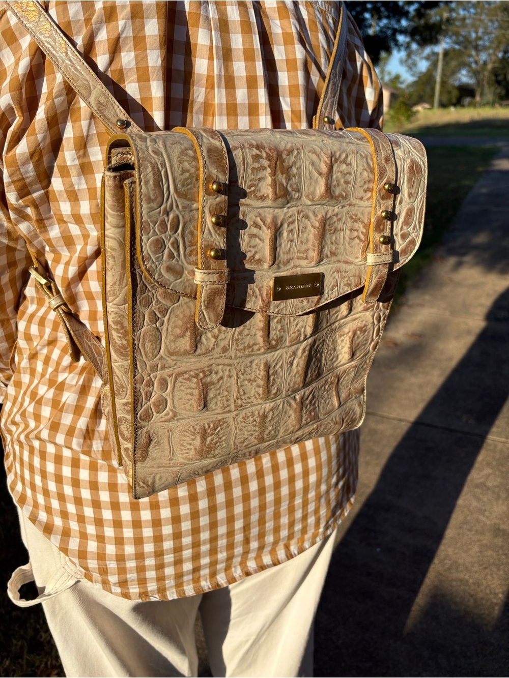 Brahmin Backpack 11 x. 9.5 x 3 - Picture 10 of 16
